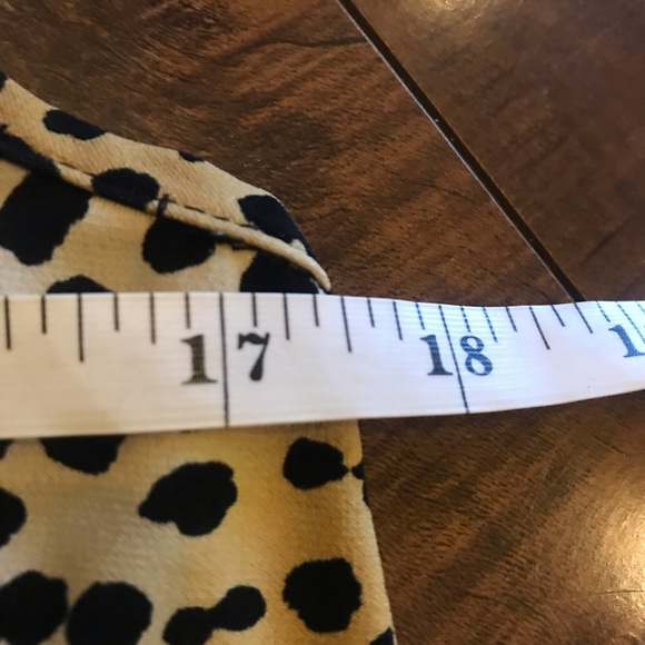 Joseph Ribkoff Scoop Neck Sleeveless Animal Cheetah Print Tunic size 8 - Picture 6 of 9